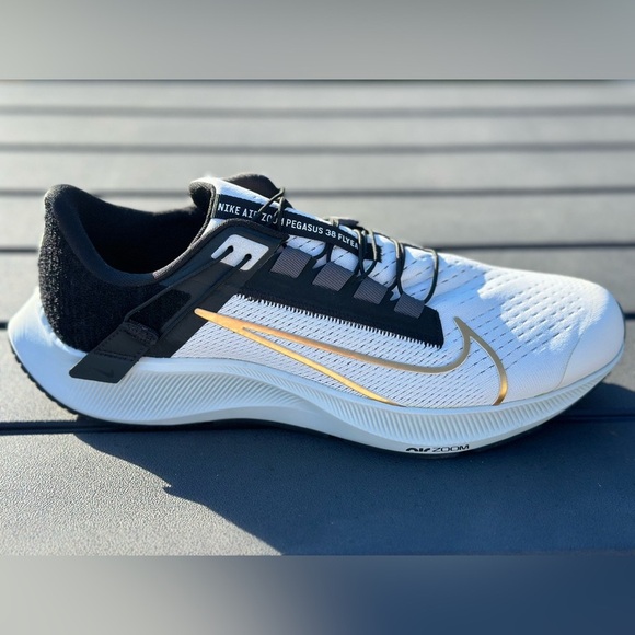 Nike Air Zoom Pegasus 38 Fly Ease Photon Dust Gold Metallic Coin sz 10.0 DA6674 - Picture 1 of 6